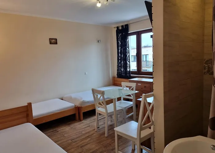 Rumiankowy Airport Vratislav