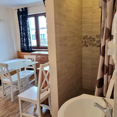 Rumiankowy Airport Vratislav