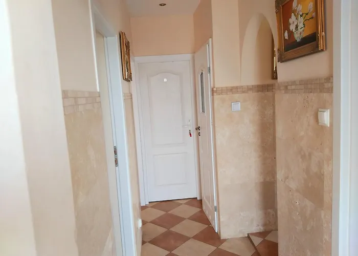 Hostel Rumiankowy Airport Wrocław