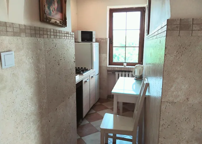 Rumiankowy Airport Hostel Wrocław